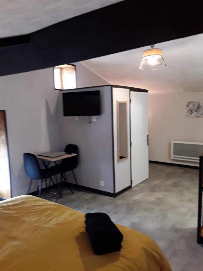 La Chambre D'A Cote Doulezon Buitenkant foto
